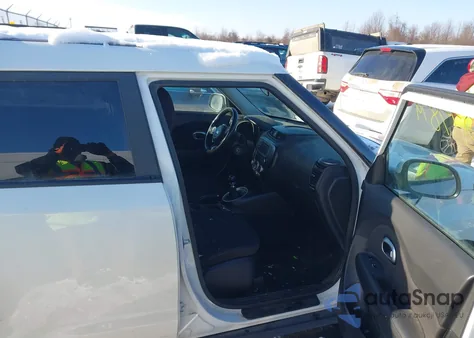 2019 Kia Soul z USA, uszkodzony, nr VIN KNDJN2A24K7692551